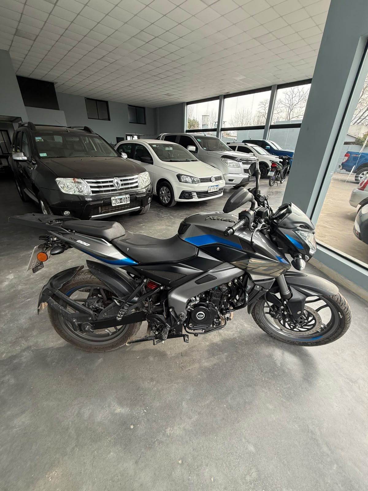 BAJAJ ROUSER NS 200