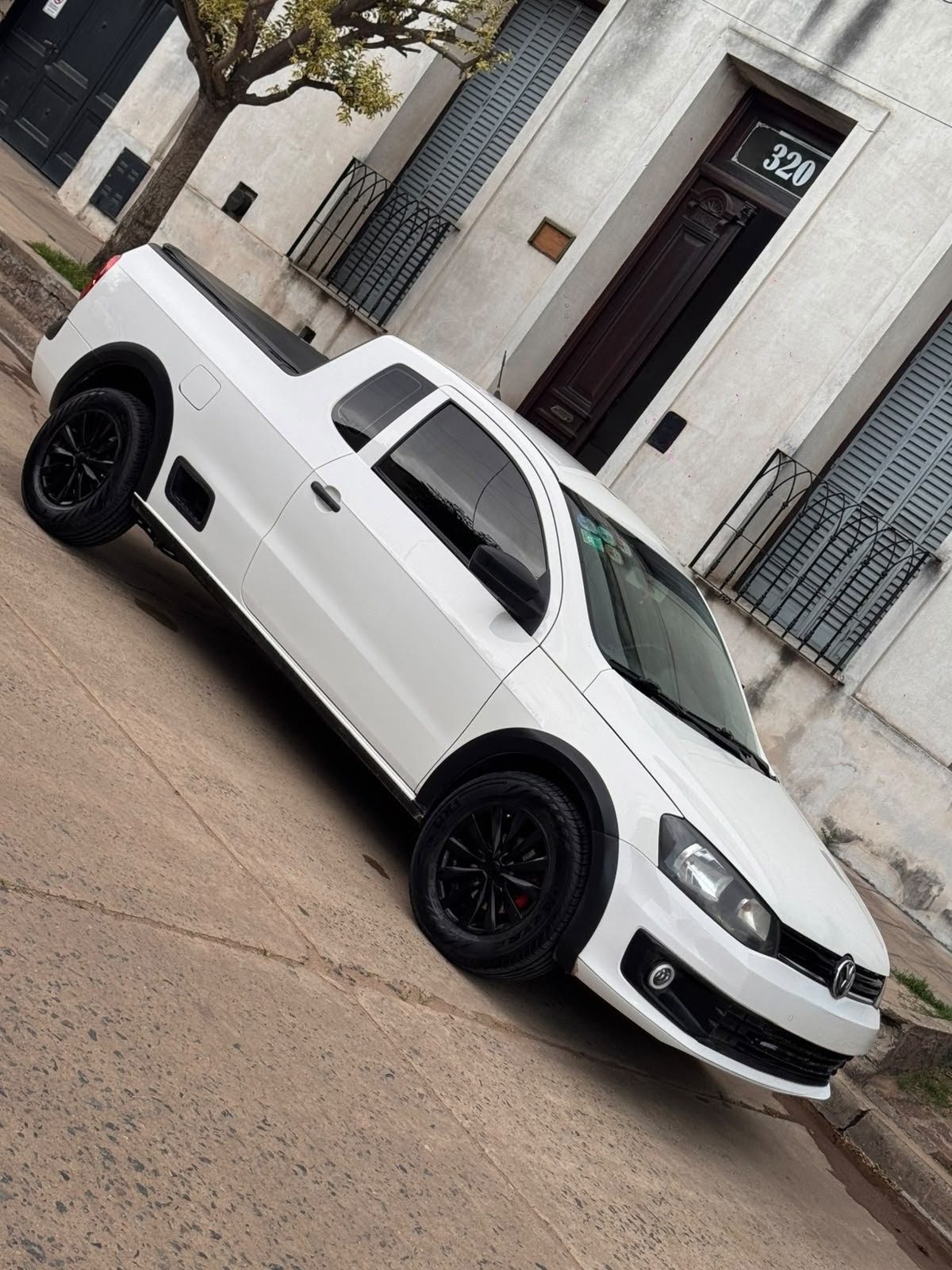 VOLKSWAGEN SAVEIRO